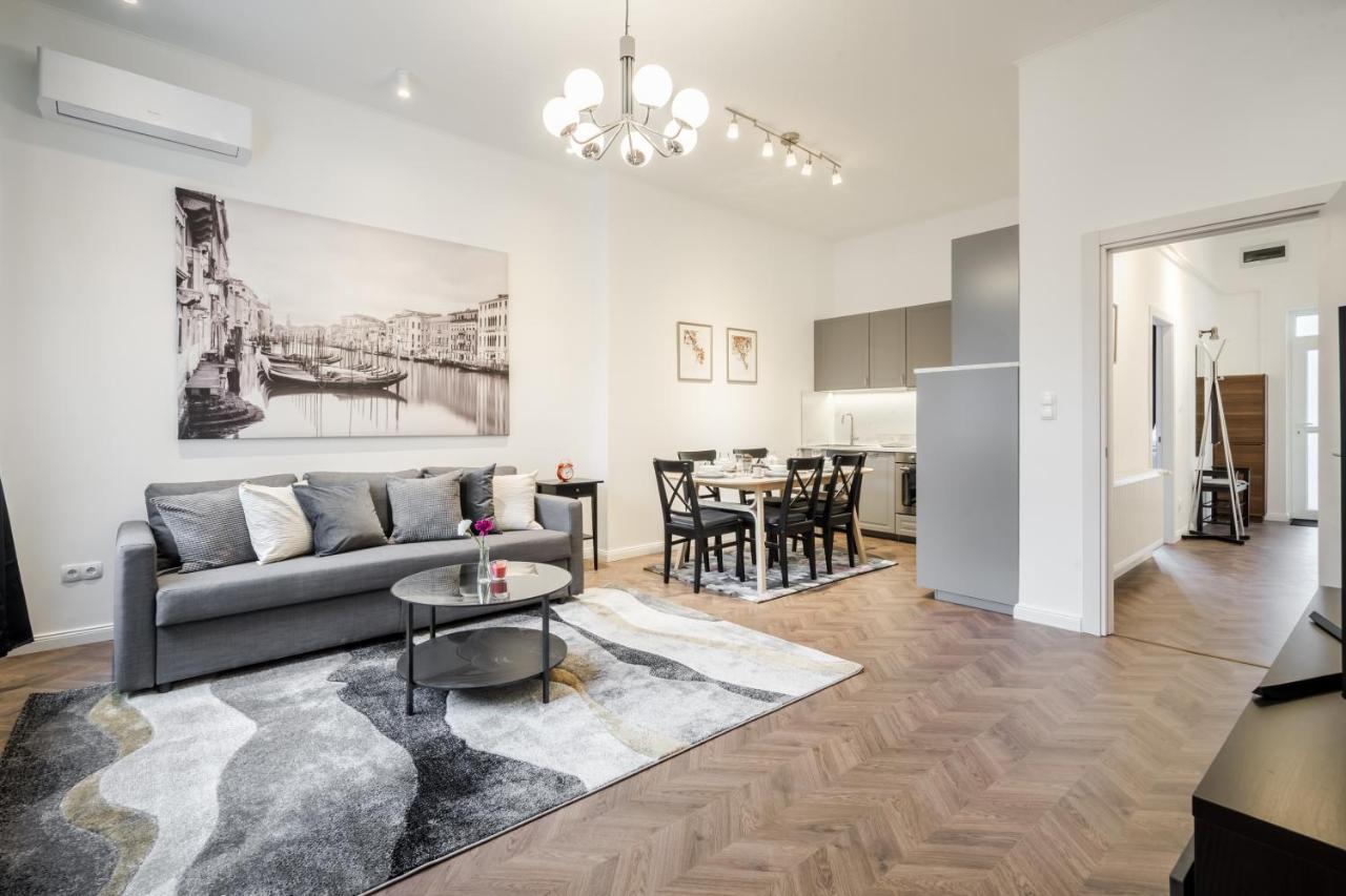 Bpr Sirius Suite With A/C Budapest Exterior photo