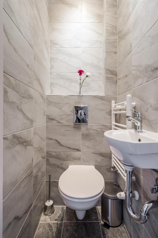 Bpr Sirius Suite With A/C Budapest Exterior photo