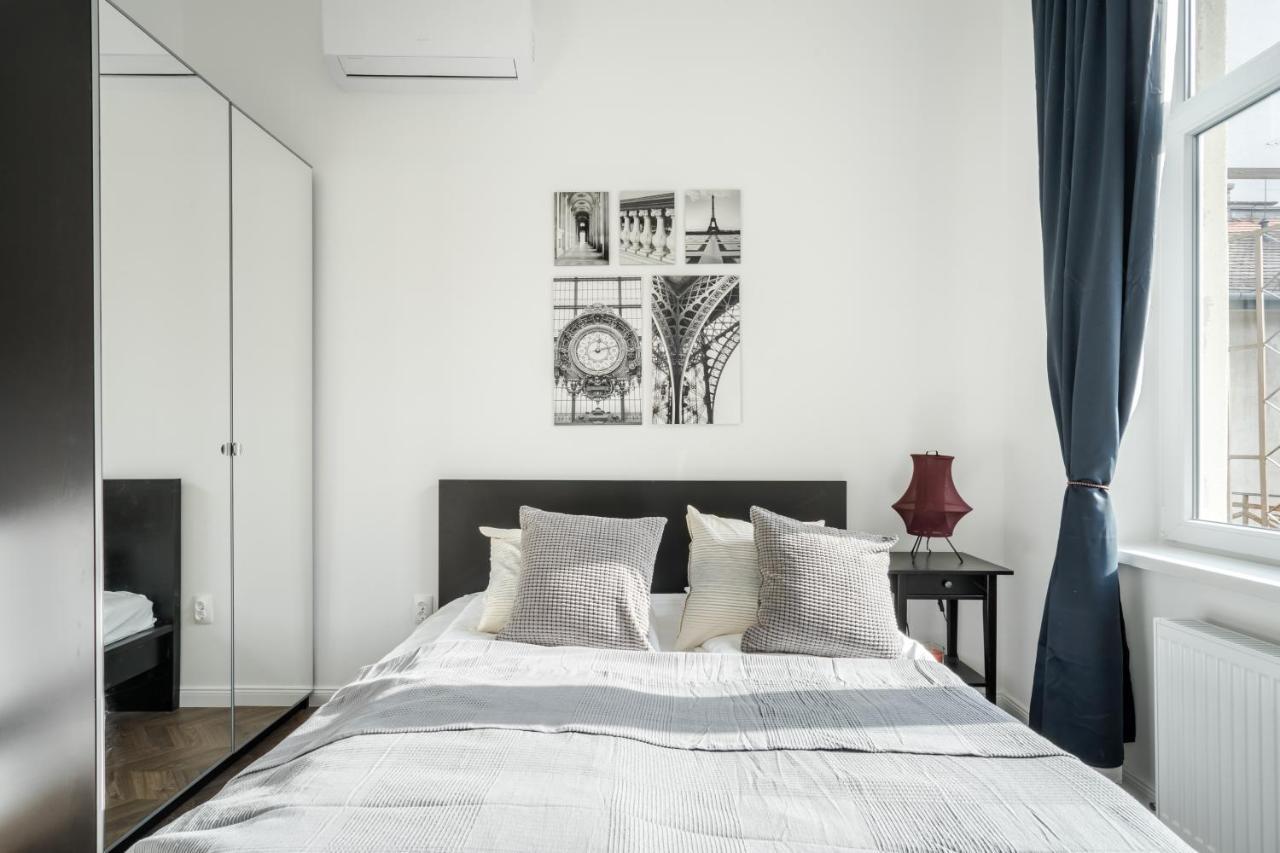 Bpr Sirius Suite With A/C Budapest Exterior photo